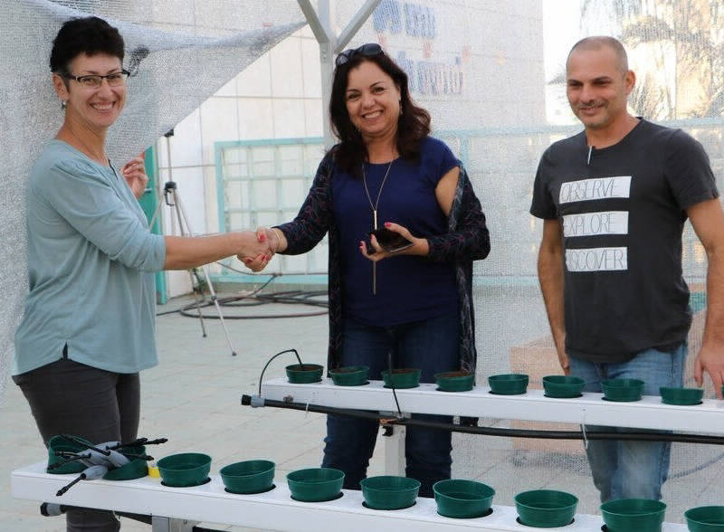 cvo_agrosheriff_with_happy_clients